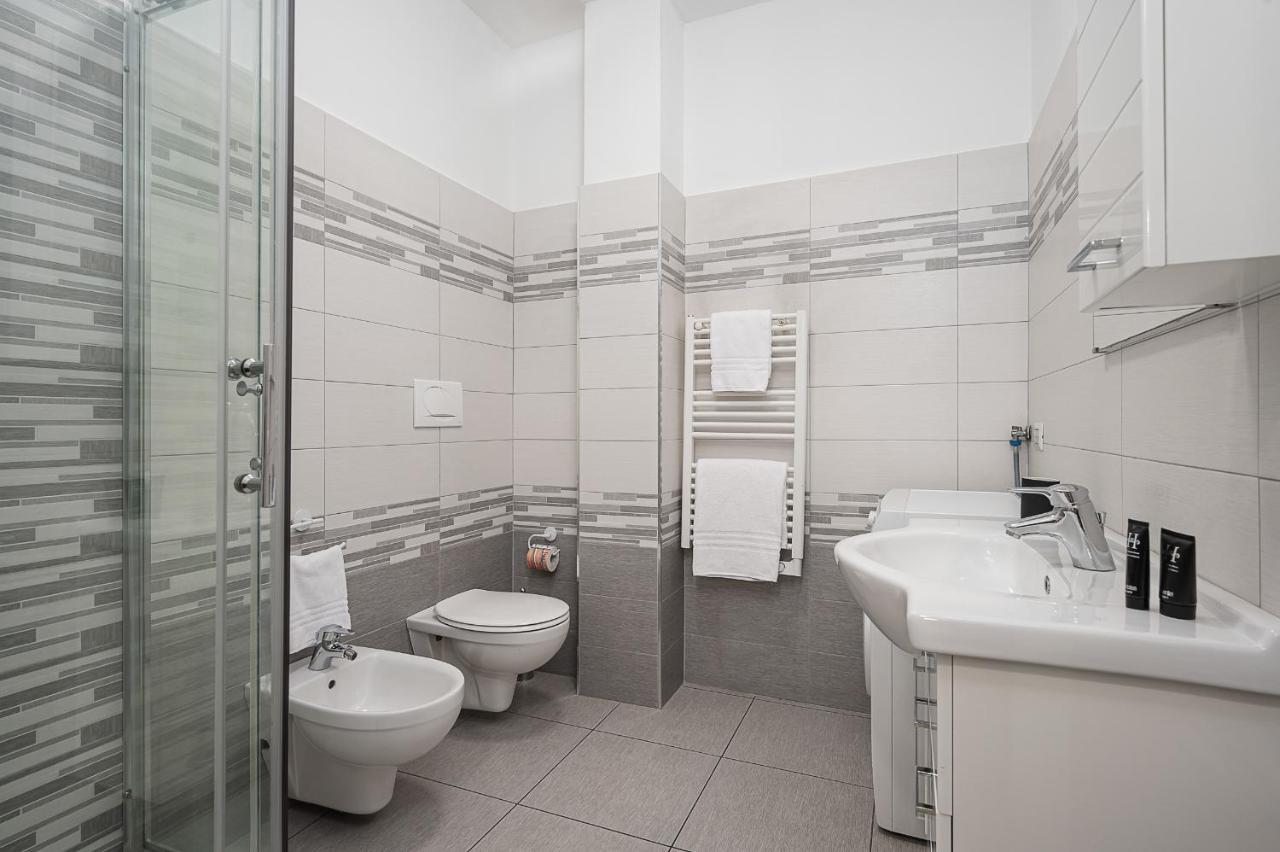 Hemeras Boutique Homes - Design Flat Near Metro Station Milan Bagian luar foto